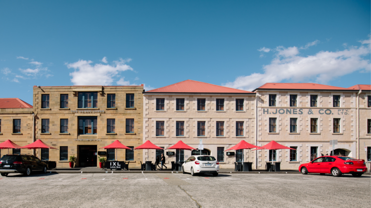 Henry Jones Art Hotel