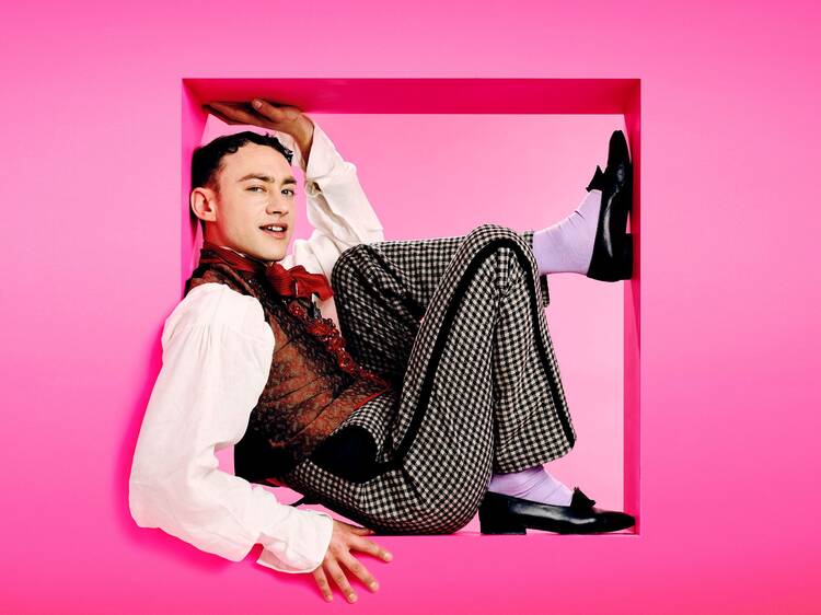 Ncuti Gatwa regenerates into Olly Alexander as the NT’s ‘Importance of Being Earnest’ transfers to London’s West End
