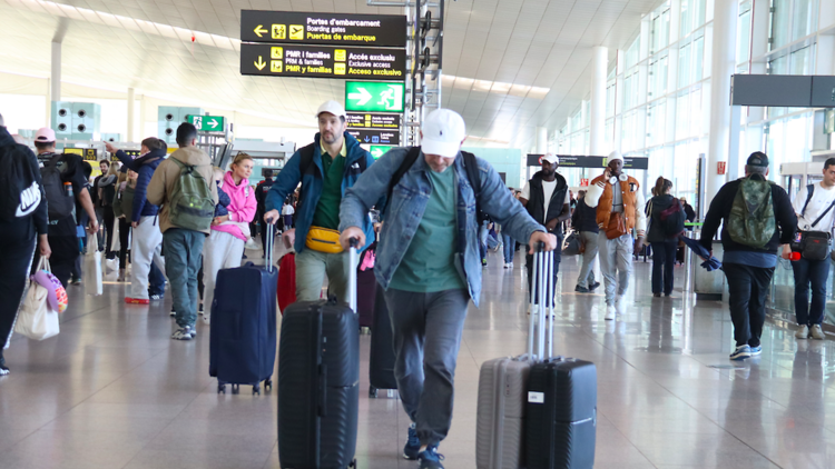 avió, aeroport, turistes