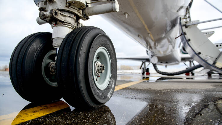 Airplane wheel