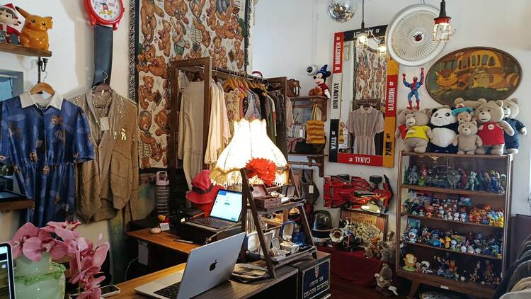 Takara House Singapore vintage thrift store Takara House Singapore vintage thrift store