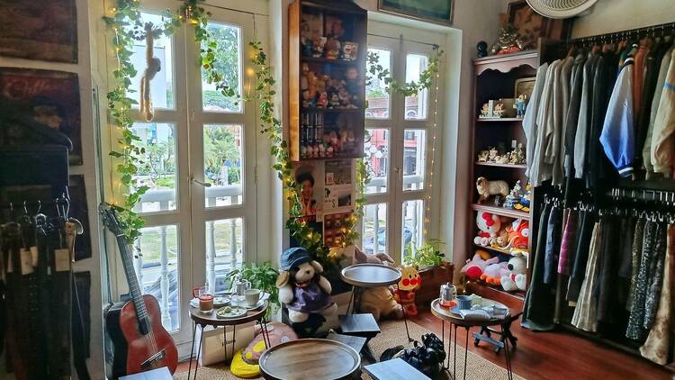 Takara House Singapore vintage thrift store Takara House Singapore vintage thrift store