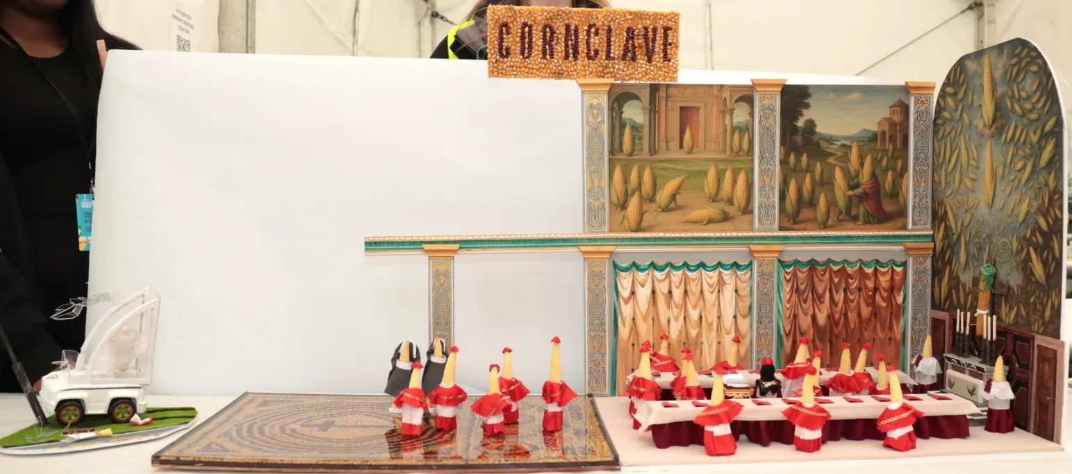 Vegetable artwork depicting the conclave