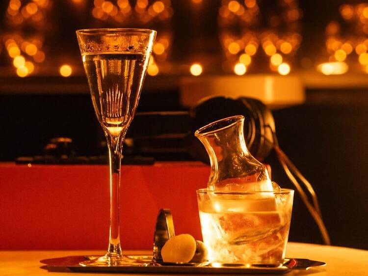 Víctor Audio Bar – 50/50 Martini