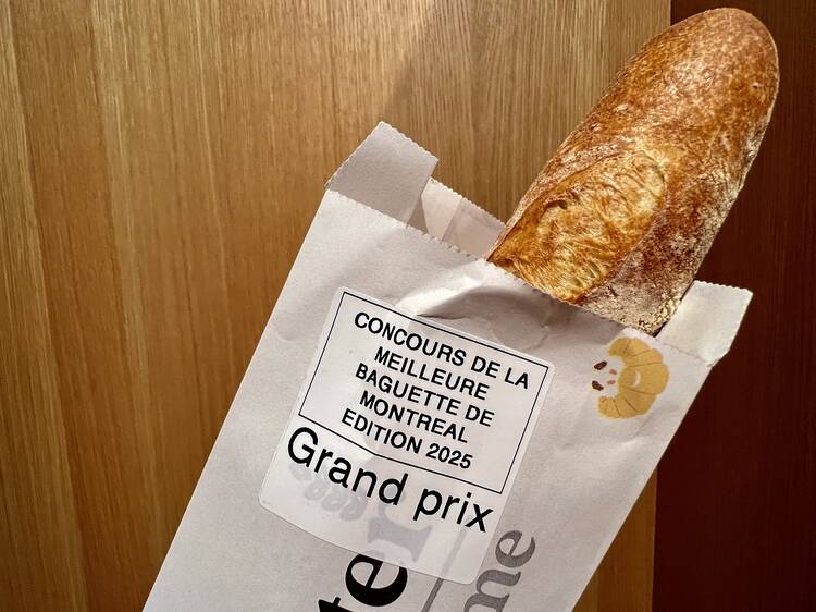 I waited in line for over 30 minutes for Montreal's best baguette and it was worth it