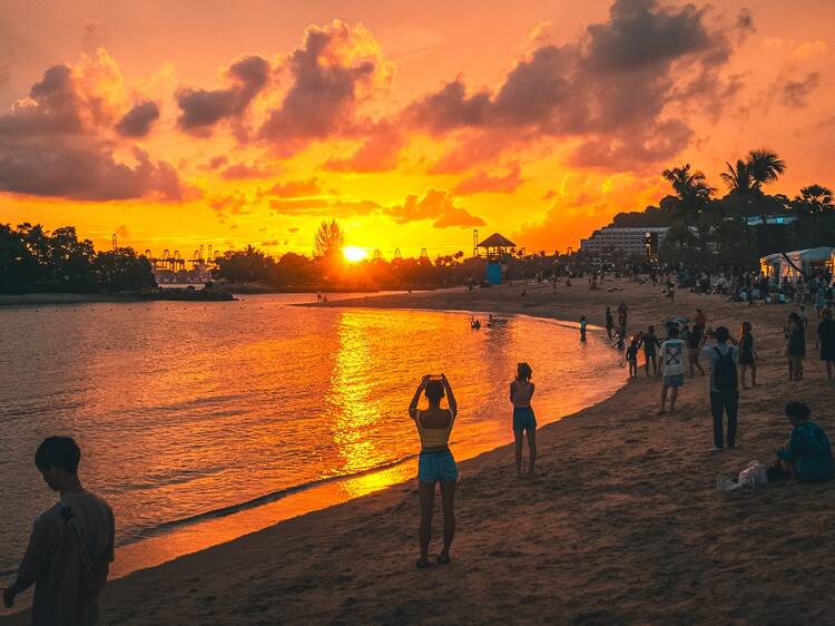 Sentosa Sunset Watch Party