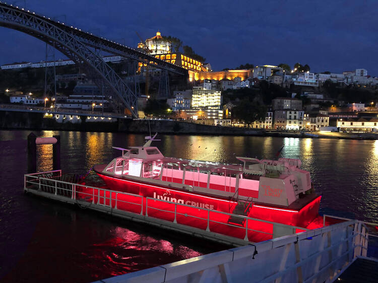 São João a bordo de um barco