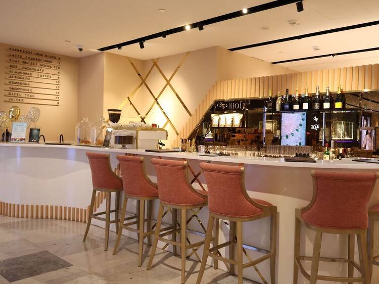 Avenue On 3 Café