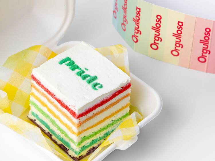 No es la tarta oficial del Orgullo 2025 pero casi: está en Chueca y colabora con la fundación Eddy No es la tarta oficial del Orgullo 2025 pero casi: está en Chueca y colabora con la fundación Eddy