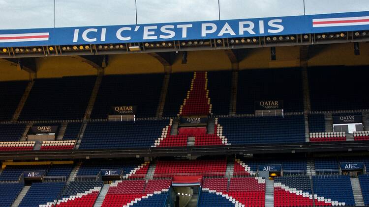 Traverser le Parc des Princes en tyrolienne