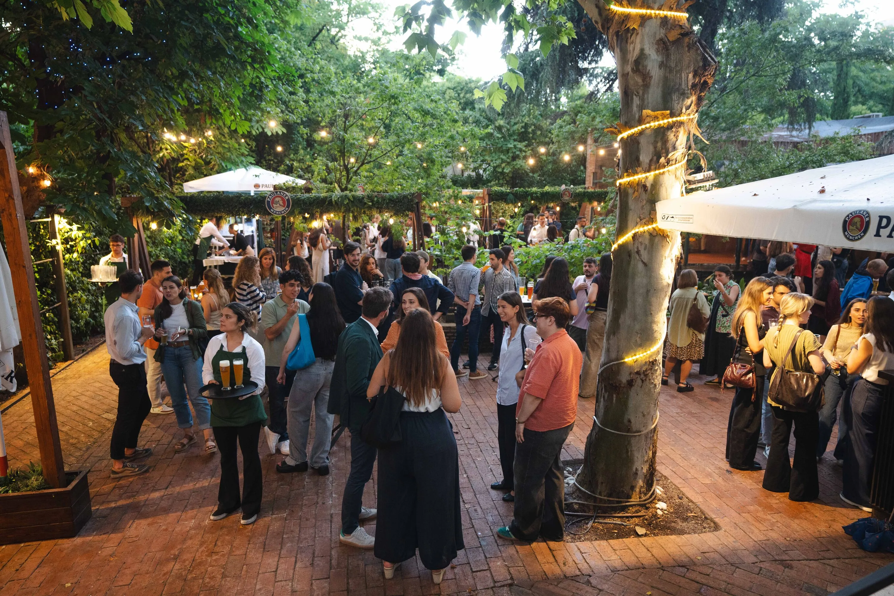 Paulaner Biergarten. Lucia Vargas