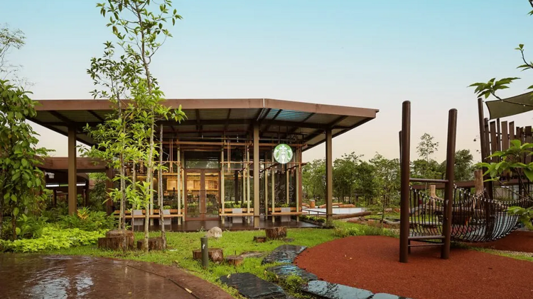 Starbucks Bird Paradise at Singapore's Mandai Wildlife Reserve