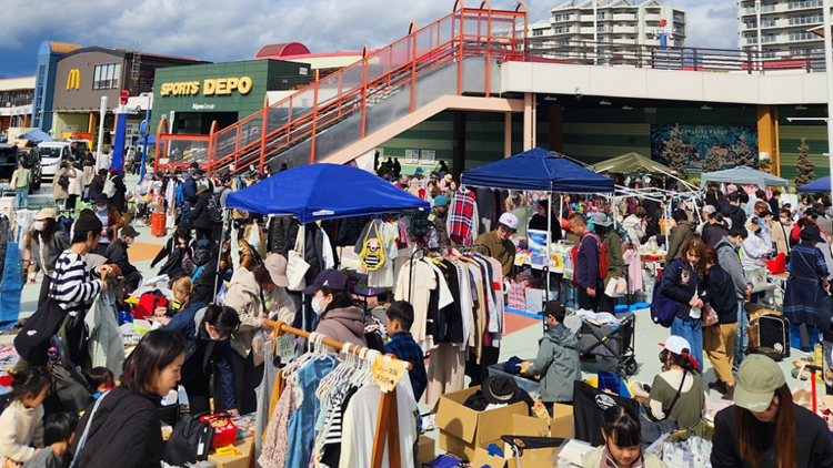 Flea Market at Icora Mall Izumisano