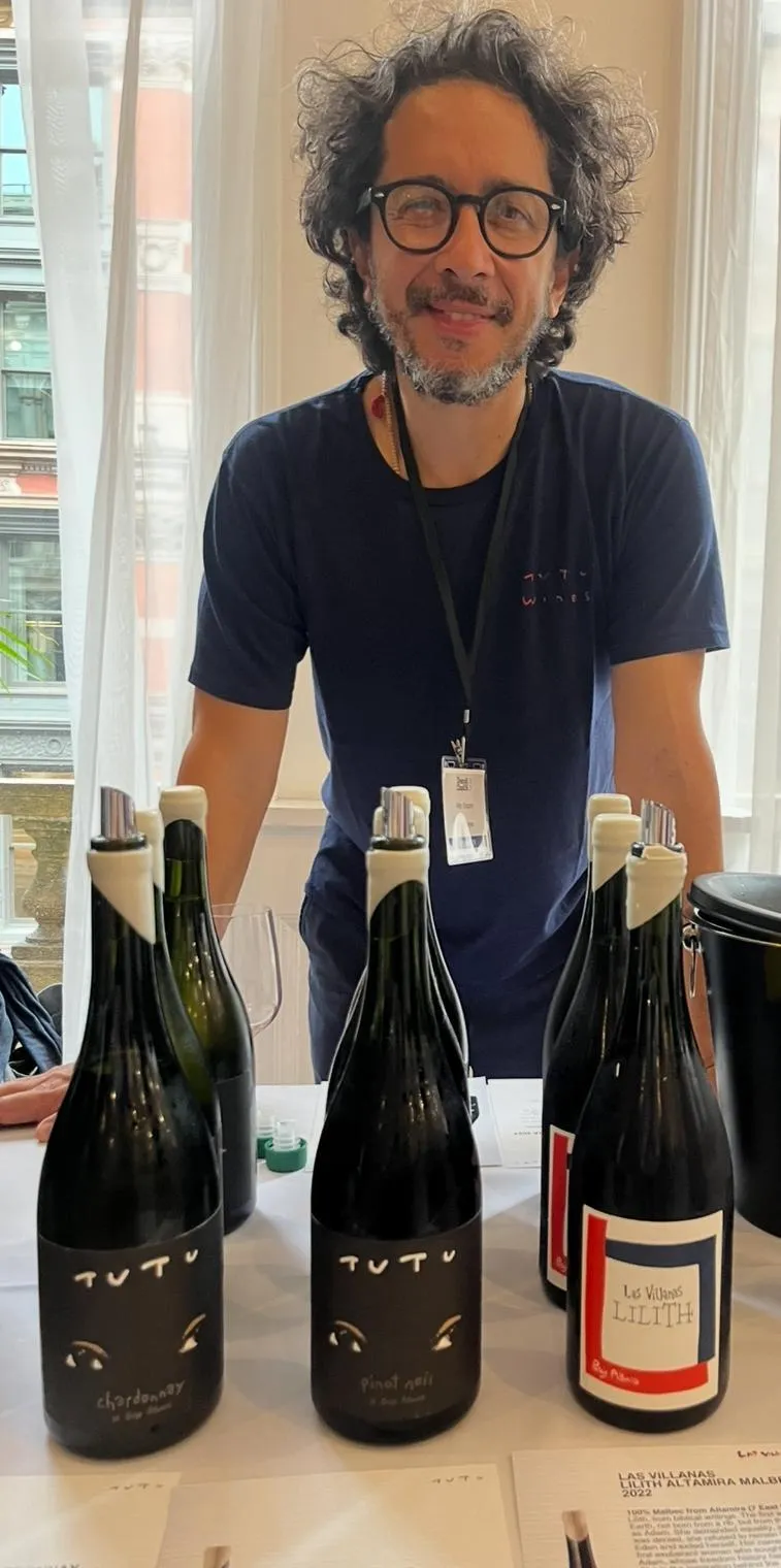 aldos-vinoteca-y-restorán