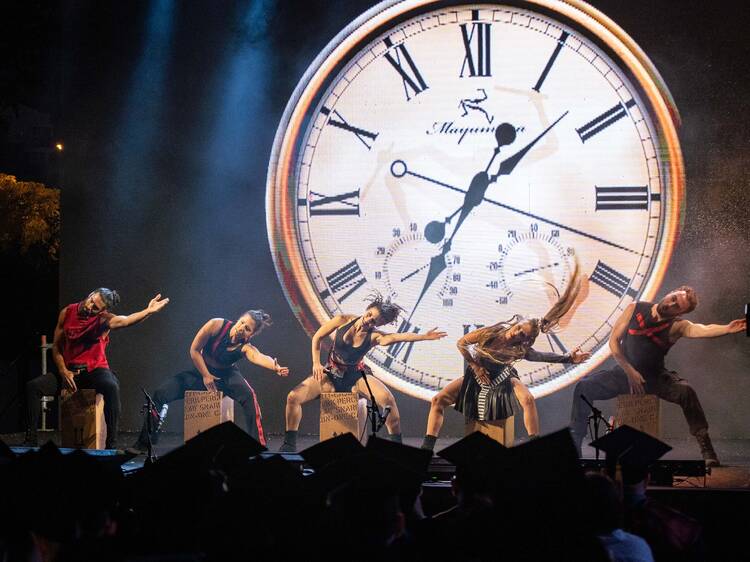 Mayumana: rhythm, light, and energy shaking Buenos Aires