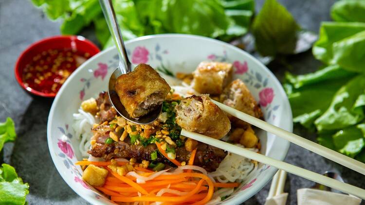 Bún Thịt Nướng Chị Tuyền