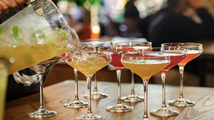 011 Gin Eatery