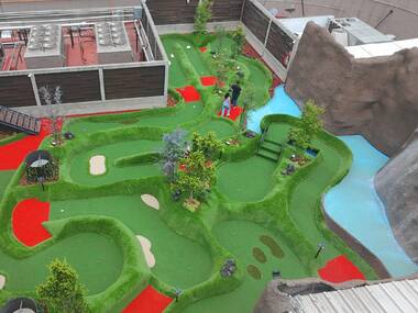 Minigolf en Metrópoli Golf Center Minigolf en Metrópoli Golf Center