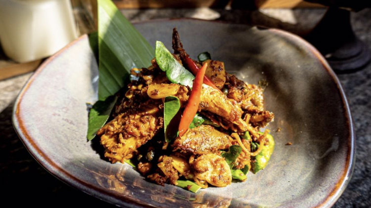 Sri Trat Restaurant & Bar