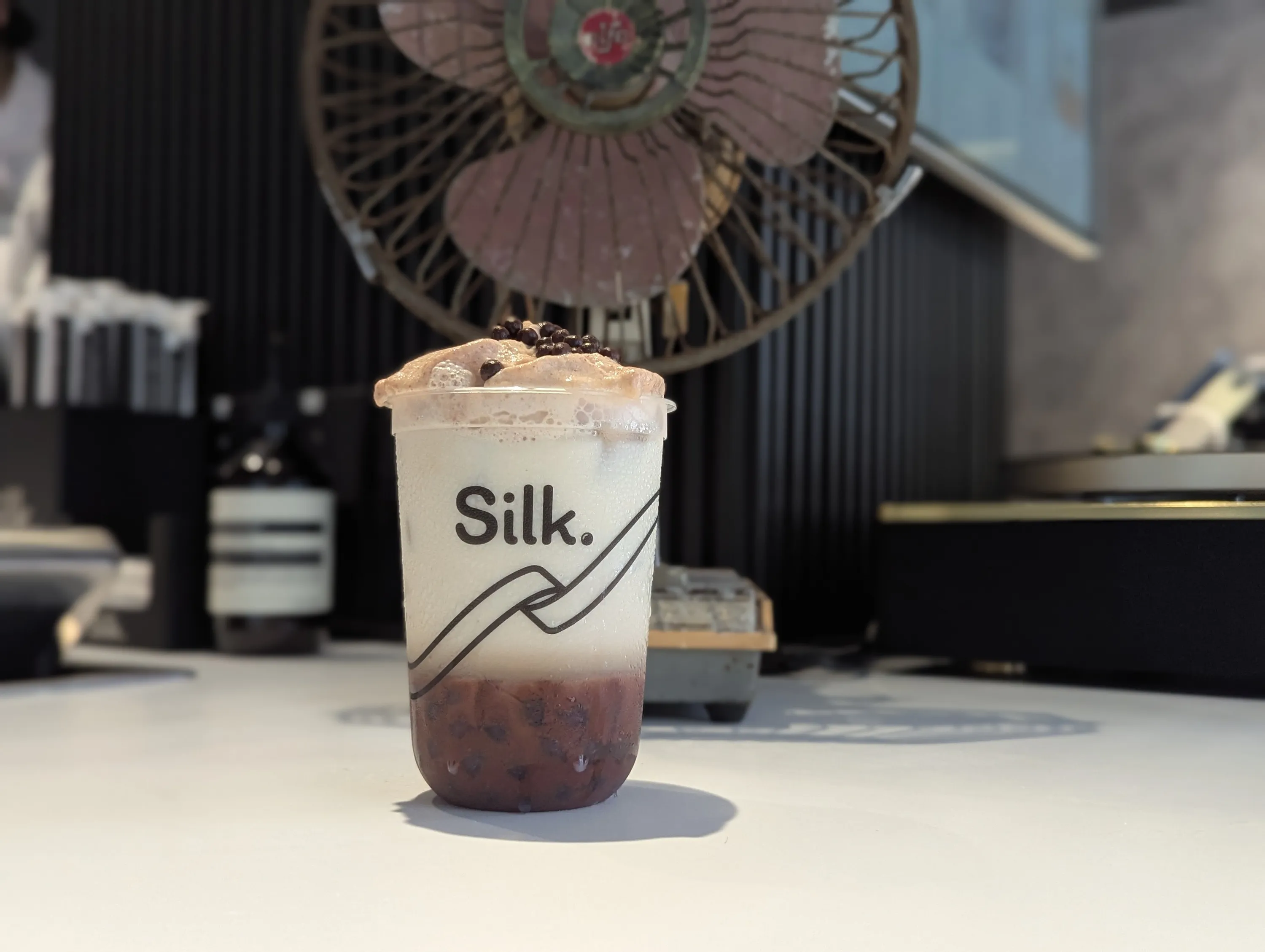 Silk. 紅豆冰