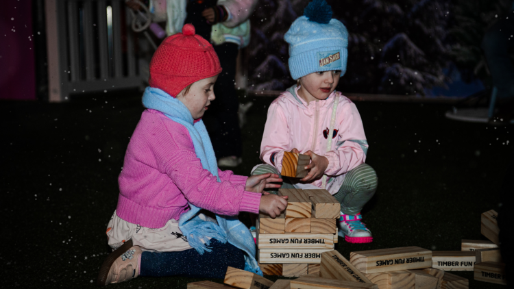 Kids at Grazeland.