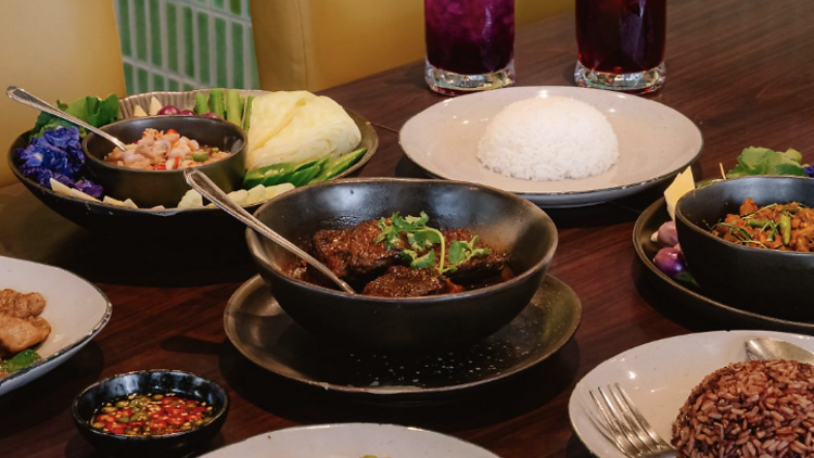 Khua Kling + Pak Sod
