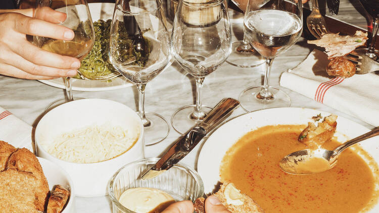 A table of food at Bistrot des Serruriers