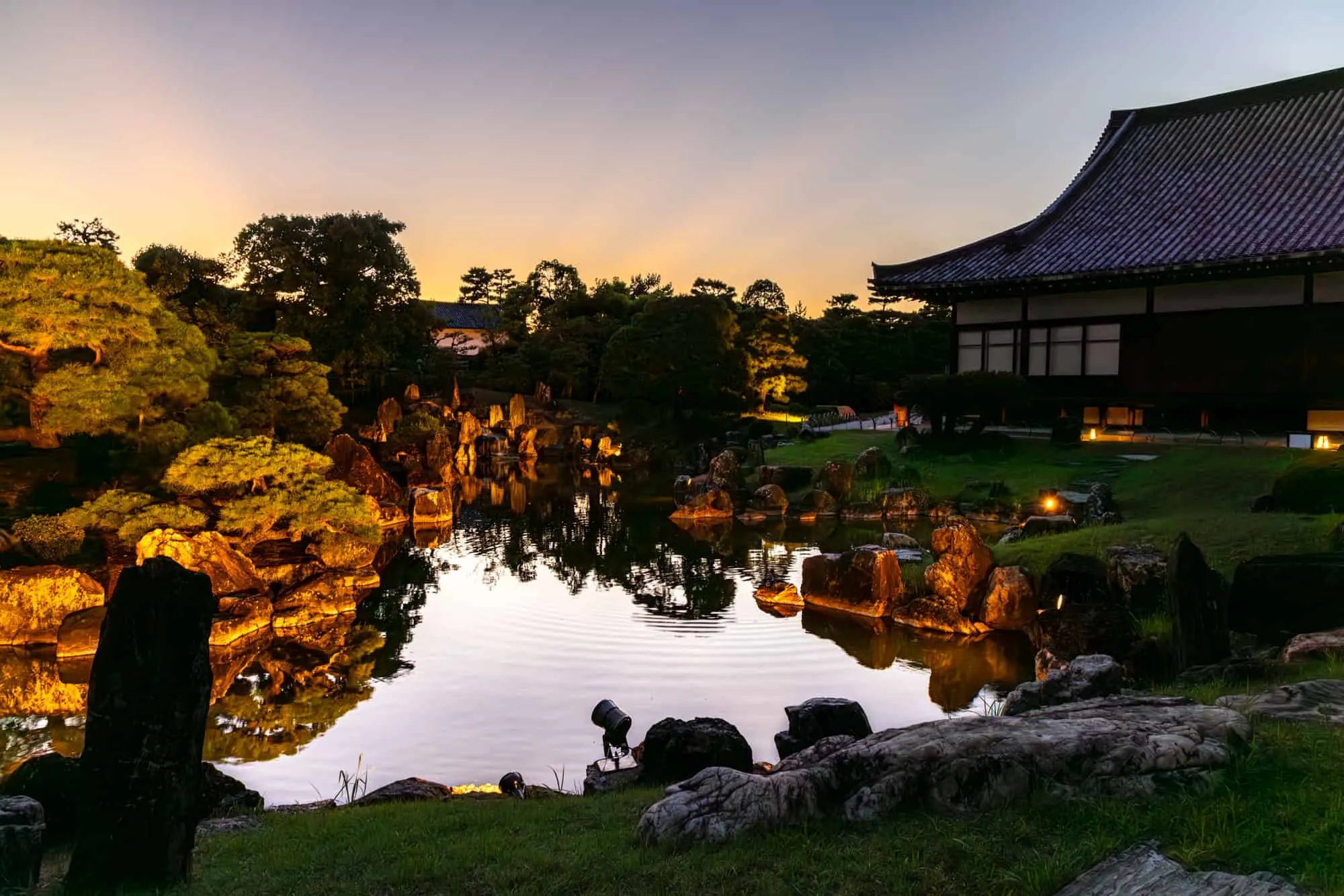 NAKED meets Nijo-jo Castle 2025: A Summer Flow of Light