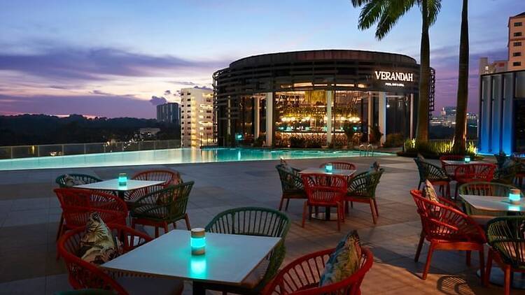 Verandah Pool Bar & Grill Happy hour at Momentus Hotel Alexandra Singapore
