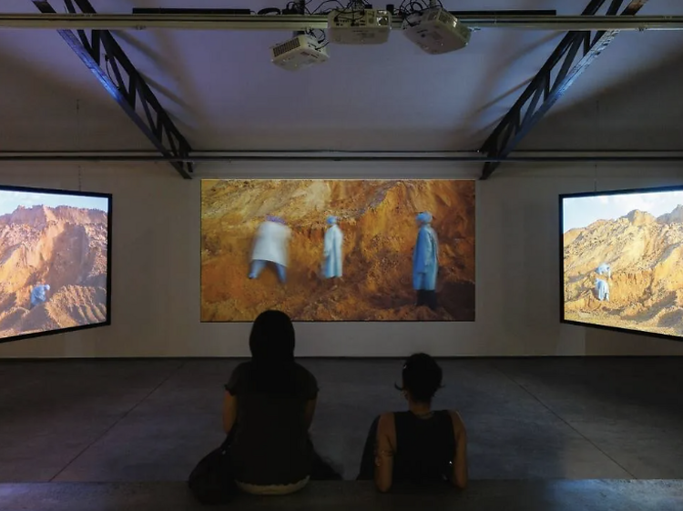 พิพิธภัณฑ์ศิลปะใหม่เอี่ยม (MAIIAM Contemporary Art Museum)