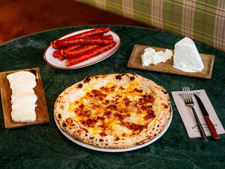 Con txistorra y ricotta: así es la nueva pizza que llega a esta popular cadena de restaurantes (y que puedes probar por tiempo limitado)