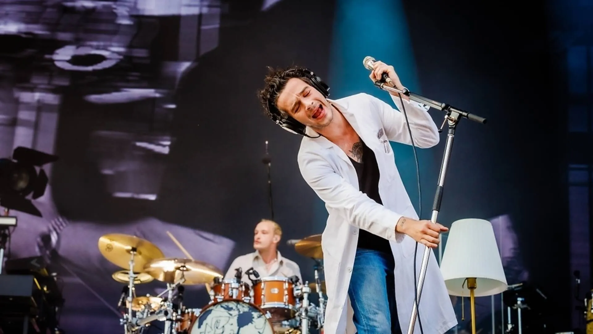 Imagem de conteúdo da notícia "ROD STEWART NO GLASTONBURY 2025: O QUE ESPERAR DO SHOW?" #2