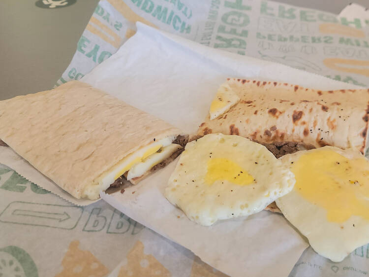 Subway: Steak, Egg and Cheese Flatbread