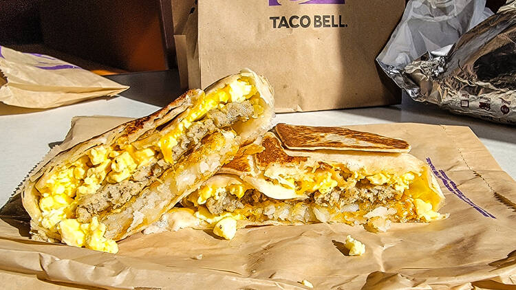 Taco Bell: Breakfast Sausage Crunchwrap