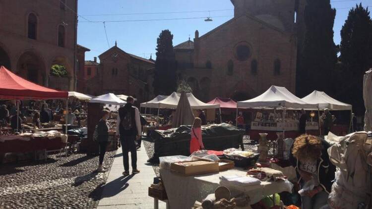 Hunt for antiques at Santo Stefano