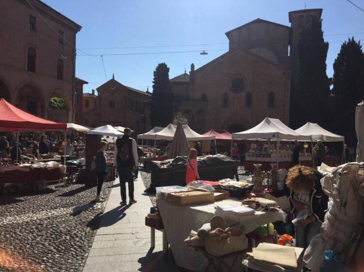 Hunt for antiques at Santo Stefano