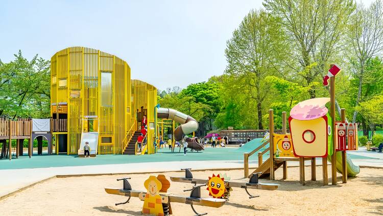 兒童大公園：一站式動物園遊樂場