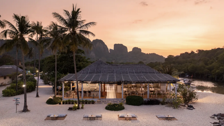 SAii Phi Phi Island Village