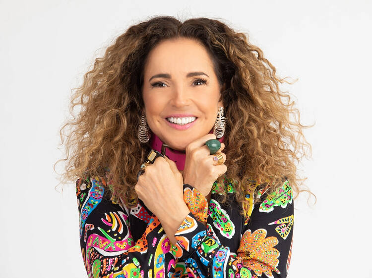 Try to keep up with Daniela Mercury at Casino Estoril