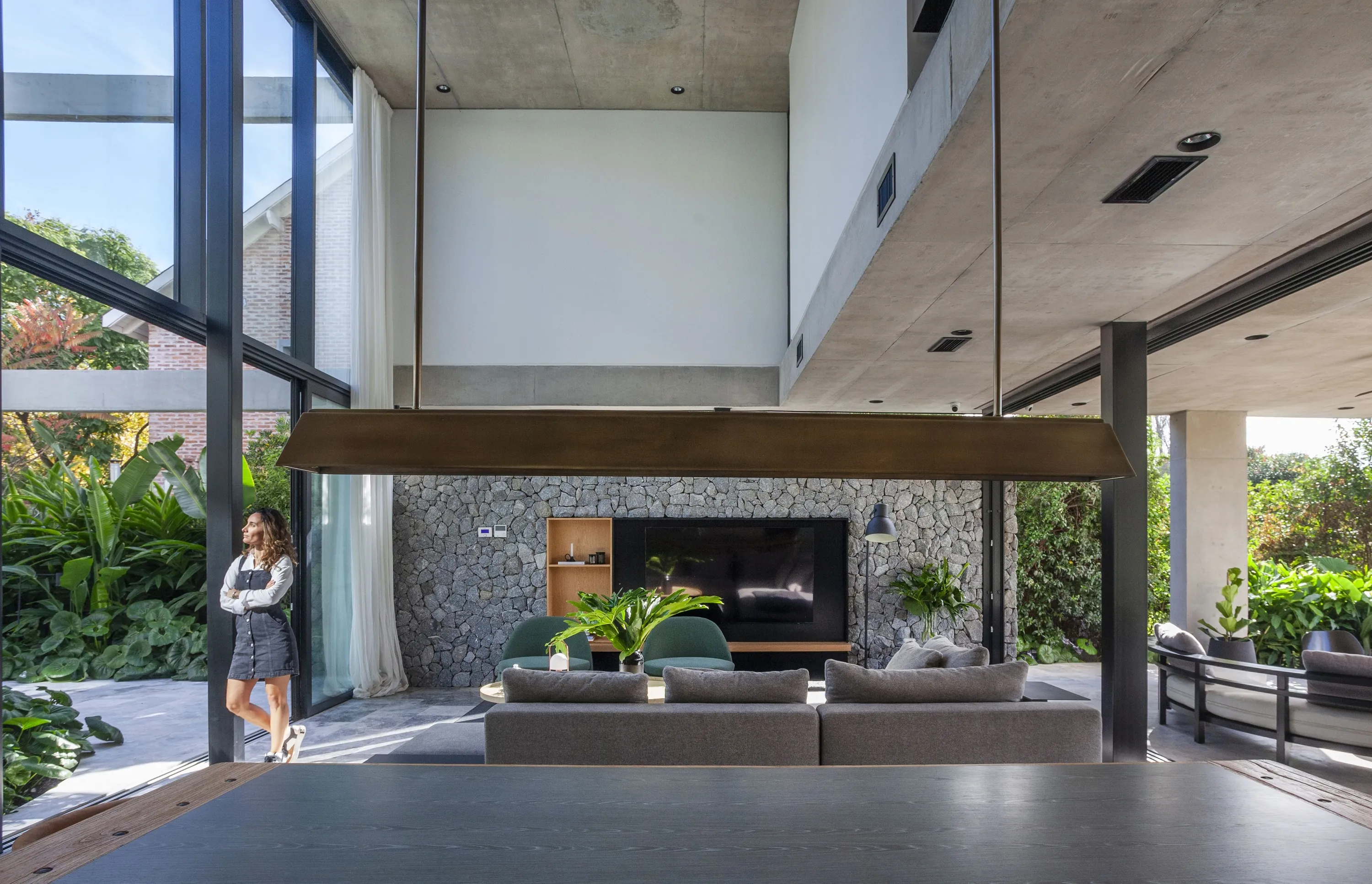 casa-oval-house