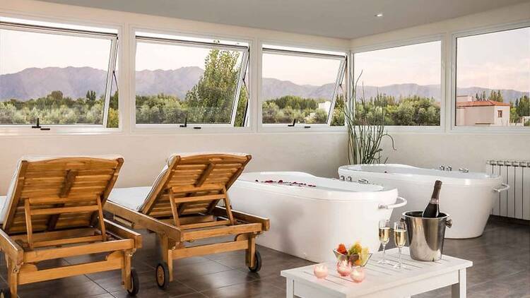 Spa and Massages at Villa Mansa