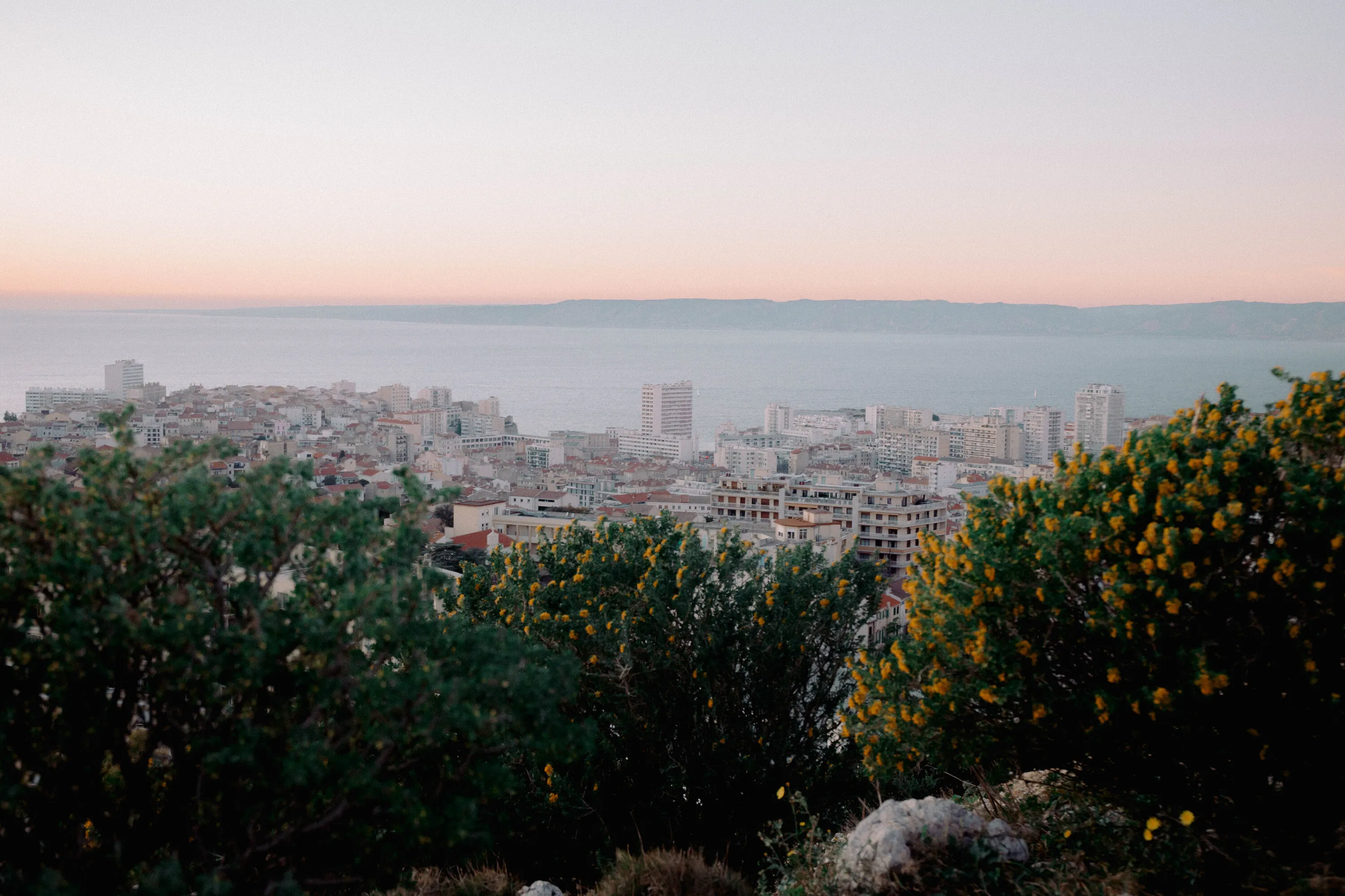 À Marseille, sept femmes s’unissent pour réinventer la photographie documentaire