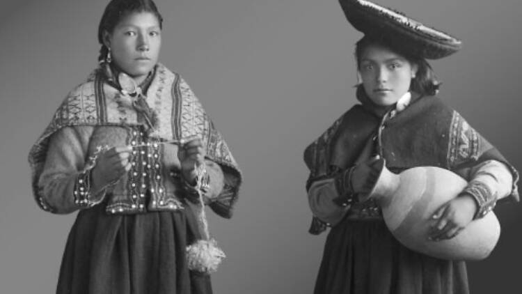 La Escuela cuzqueña de fotografía (Casa de América).