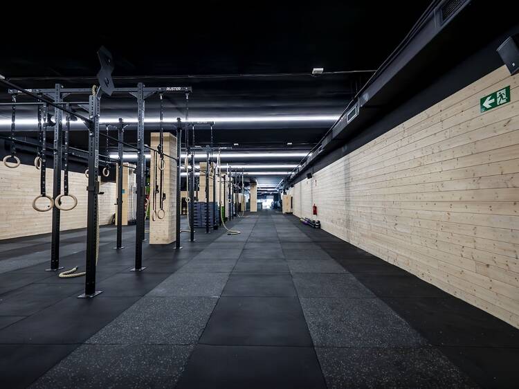 Más de 550 m² dedicados al crossfit: así es el nuevo gimnasio que ha abierto en el barrio de Salamanca, con clases y una tienda exclusiva