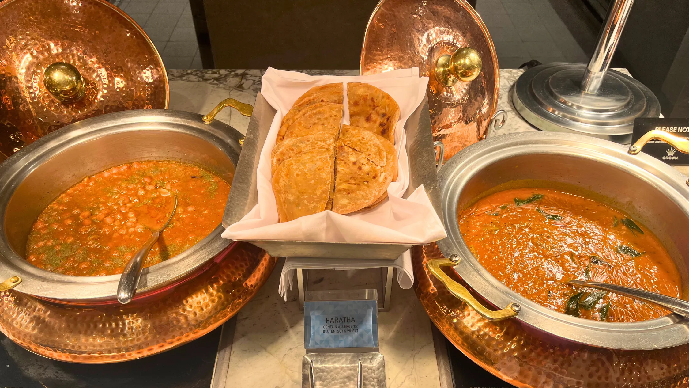 Curries with flat bread