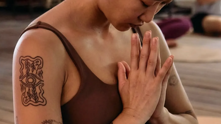theWHOLESOME Yoga & Sound Healing Club