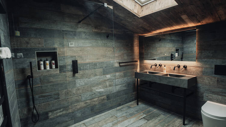 Camelot cabin, Somerset