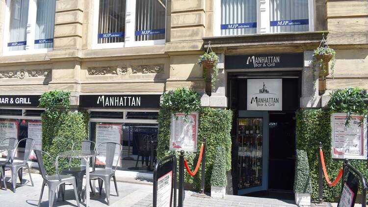 Manhattan Bar & Grill