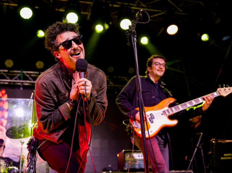 De Saloon debutó en México en el Vive Latino 2005. Ahora están de vuelta