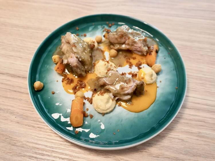 Uno de los chefs más exitosos de Barcelona lo deja todo y abre un restaurante gastronómico de barrio a precios populares